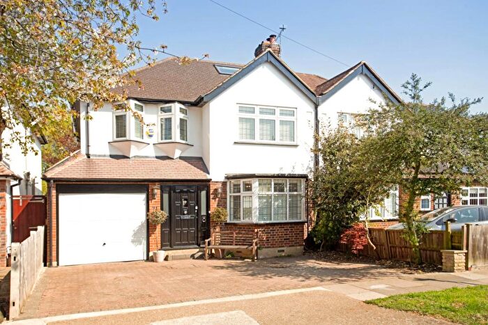 5 Bedroom Semi-Detached House To Rent In Arundel Road Kingston Upon Thames, KT1