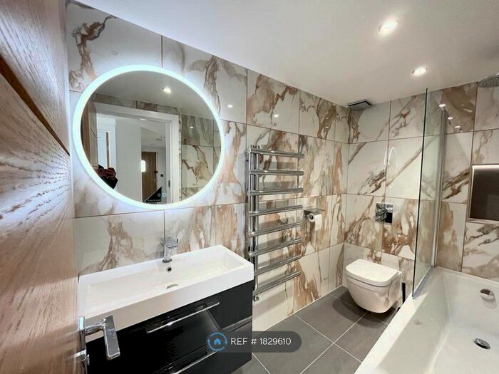 2 Bedroom Flat To Rent In Nesbitts Alley, Barnet, EN5