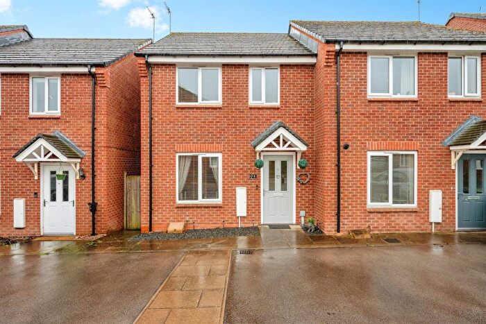 2 Bedroom Semi Detached House For Sale In Hadlow Close, Greenlands, Redditch, B98