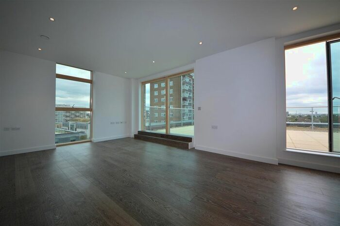 2 Bedroom Flat To Rent In College Parade, Salusbury Road, London, NW6