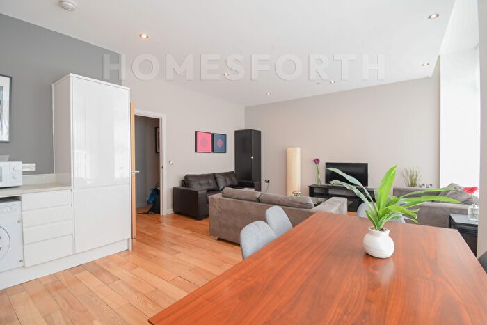 2 Bedroom Apartment To Rent In Emerald House, Lansdowne Road, Croydon, CR0