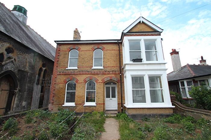 1 Bedroom Flat To Rent In Park Road, Westcliff-On-Sea, SS0