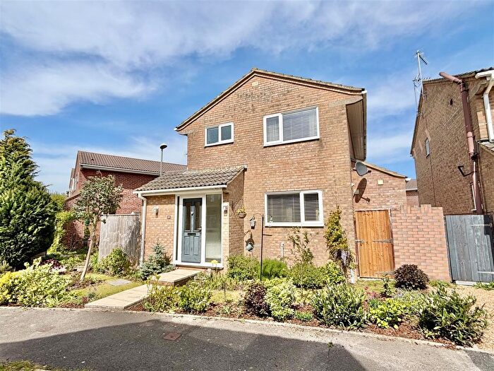 3 Bedroom Detached House For Sale In Frenchs Farm Road, Upton, Poole, BH16