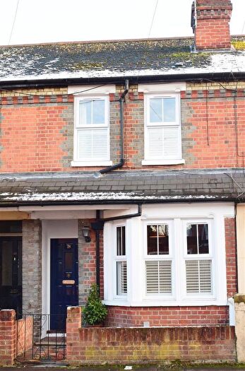 3 Bedroom Terraced House To Rent In York Road, Reading, RG1