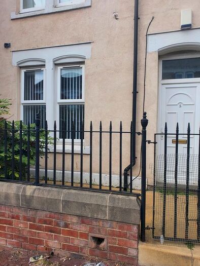 2 Bedroom Flat To Rent In Hyde Park Street, Bensham, Gateshead, NE8