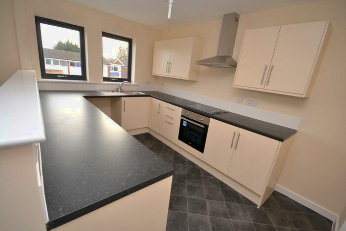 2 Bedroom Flat To Rent In Bramcote Lane, Nottingham, NG8