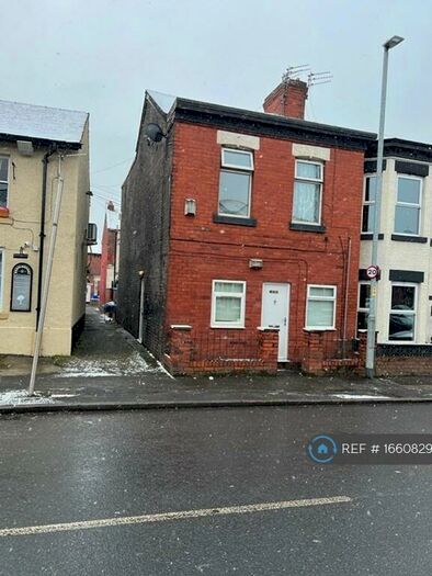 2 Bedroom Flat To Rent In Cross Lane, Manchester, M18