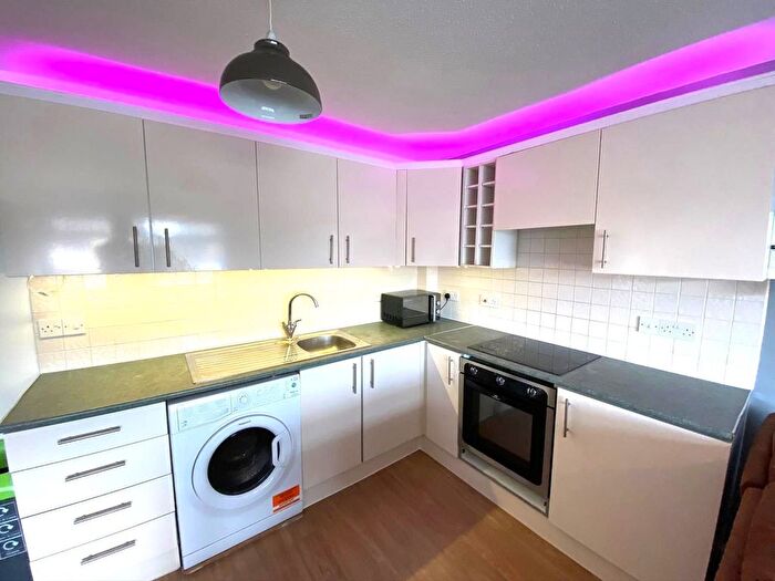 4 Bedroom Property To Rent In Calcraft Mews, Canterbury, CT1