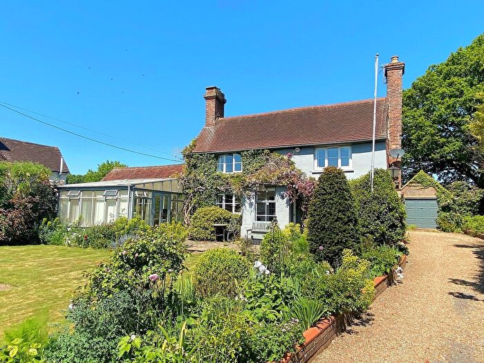 4 Bedroom Detached House For Sale In Top Road, Hooe, Battle, TN33