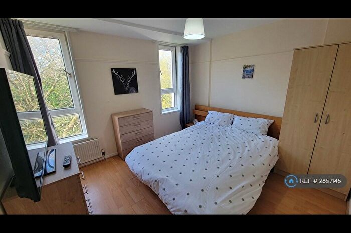 3 Bedroom Flat To Rent In Acre Road, Glasgow, G20