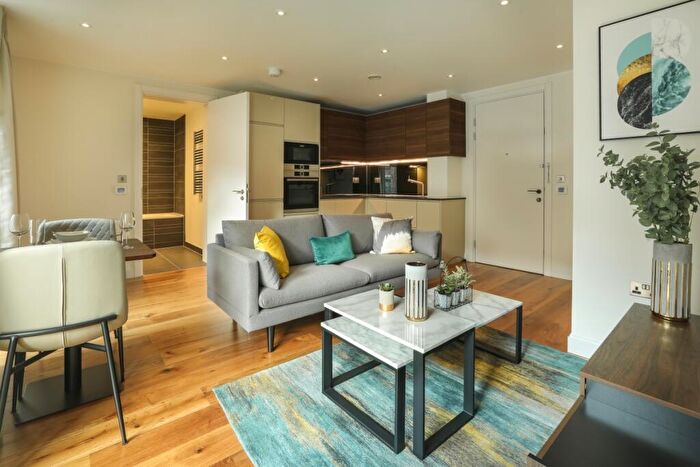 Apartment To Rent In Copperworks Wharf Sugar House Island, E15