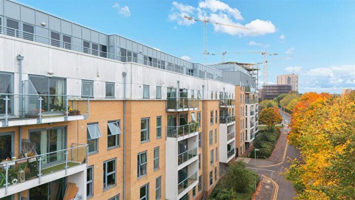 2 Bedroom Apartment For Sale In Woolners Way, Stevenage, SG1