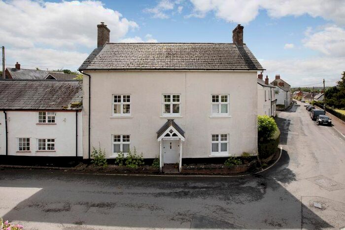 6 Bedroom Semi-Detached House For Sale In Hemyock Road, Culmstock, EX15