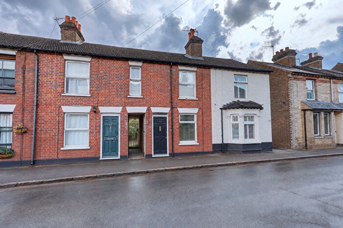 2 Bedroom Terraced House To Rent In Gordon Road, High Wycombe, Buckinghamshire, HP13