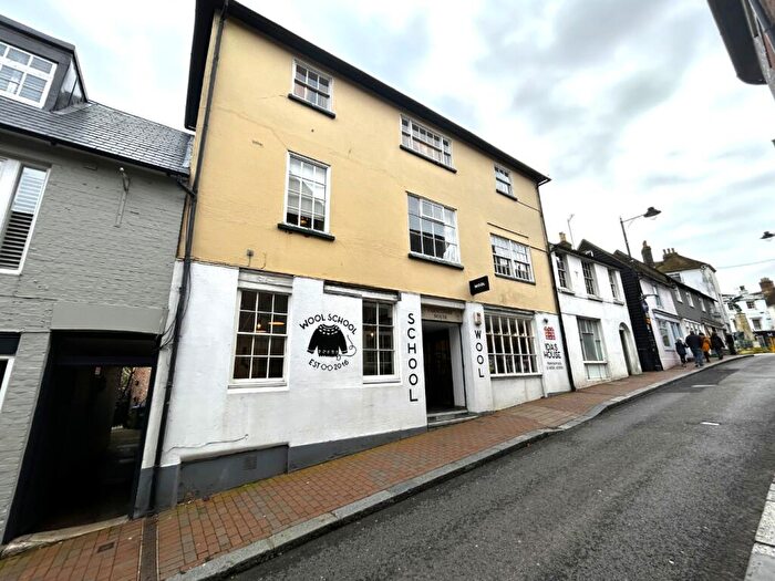 1 Bedroom Apartment To Rent In Market Street, Lewes, East Sussex, BN7