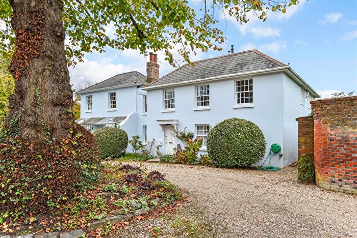 2 Bedroom Apartment For Sale In Westgate, Chichester, PO19