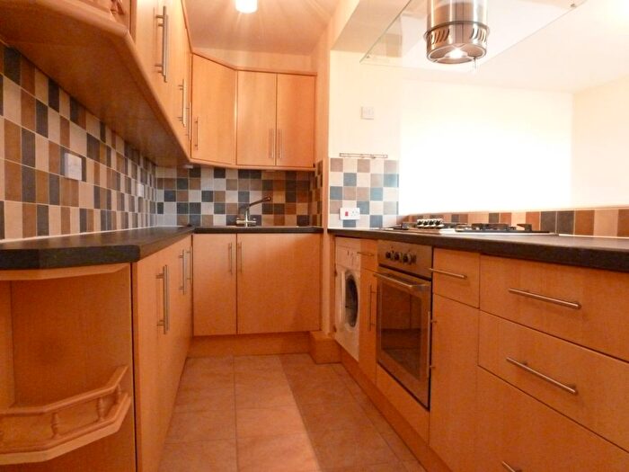2 Bedroom Flat To Rent In Bridge Street, Ramsbottom, Bury, BL0