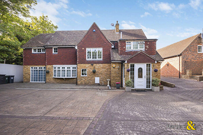 5 Bedroom House For Sale In Darenth Hill, Dartford, DA2