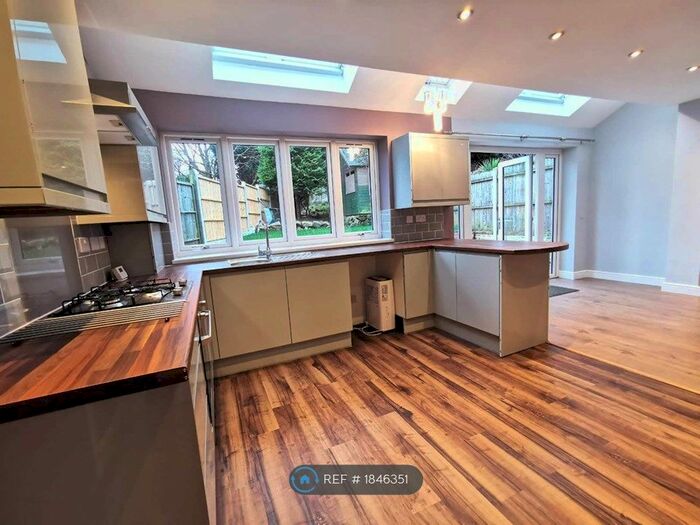 4 Bedroom Detached House To Rent In Knightwick Crescent, Birmingham, B23