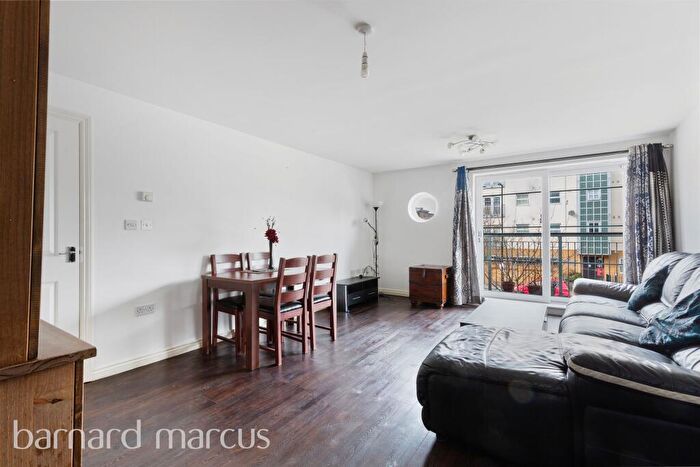 2 Bedroom Apartment For Sale In Sydenham Road, Croydon, CR0