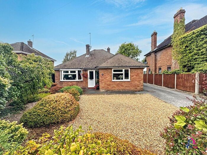 2 Bedroom Detached Bungalow For Sale In New Beacon Road, Grantham, NG31
