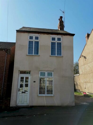 2 Bedroom Property To Rent In Ward Street, Coseley, Bilston, WV14