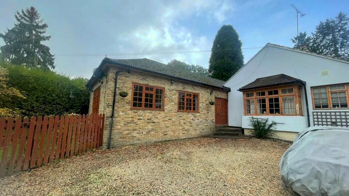 2 Bedroom Bungalow To Rent In Westwood Road, Windlesham, Surrey, GU20