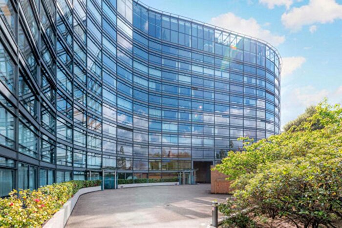 2 Bedroom Flat To Rent In Albert Embankment, London, SE1