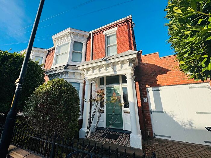 4 Bedroom Semi Detached House For Sale In Park Road, Hartlepool, TS26