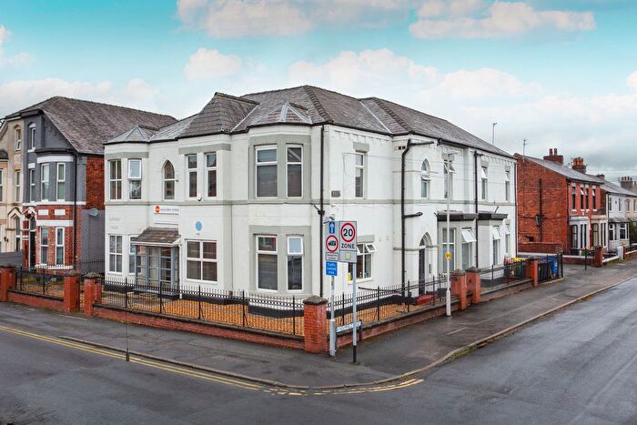 8 Bedroom Semi-Detached House For Sale In Holmfield Road, Fulwood, PR2