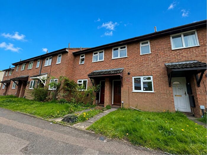 2 Bedroom Property To Rent In Brookvale Close, Basingstoke, RG21