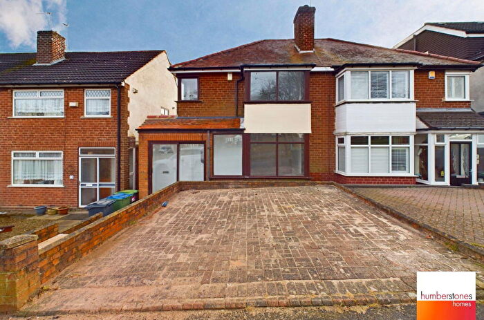 4 Bedroom Semi Detached House For Sale In Kingsway, Oldbury, B68