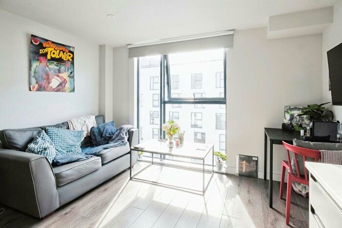 Apartment To Rent In Low Hill, Liverpool, L6