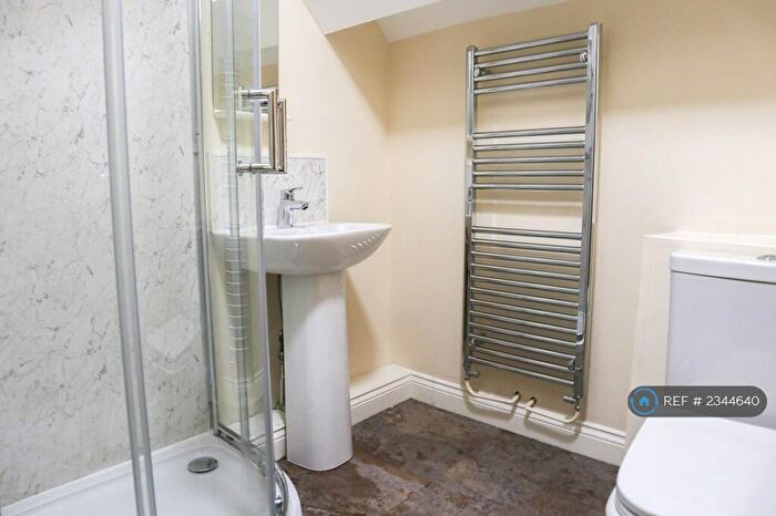 4 Bedroom Flat To Rent In Victoria Avenue, Leicester, LE2