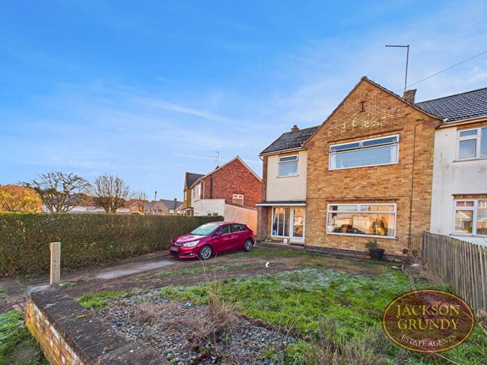 3 Bedroom Semi-Detached House For Sale In Deancourt Drive, Duston, NN5