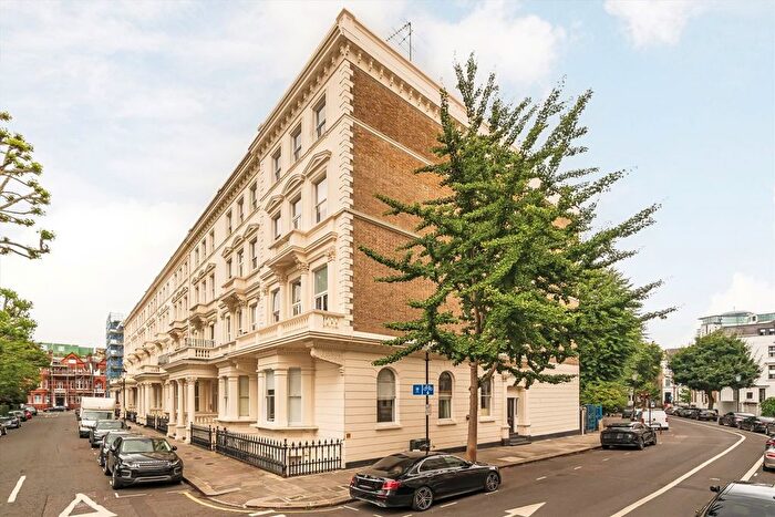 2 Bedroom Flat To Rent In Earl's Court Square, Earls Court, SW5
