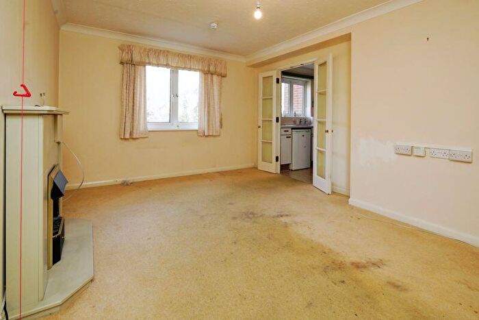 1 Bedroom Apartment For Sale In Alexandra Court, Hove, BN3
