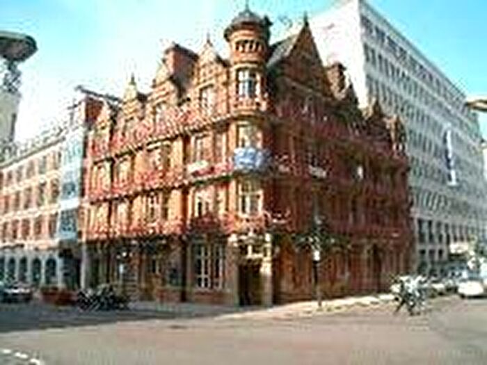 1 Bedroom Apartment To Rent In Chamberlain Court, B3