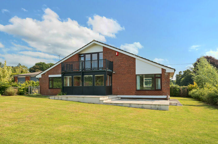 4 Bedroom Detached House For Sale In Gilbert Street, Ropley, Alresford, Hampshire, SO24