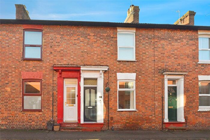 2 Bedroom Detached House For Sale In Buckingham Street, Wolverton, Milton Keynes, Buckinghamshire, MK12