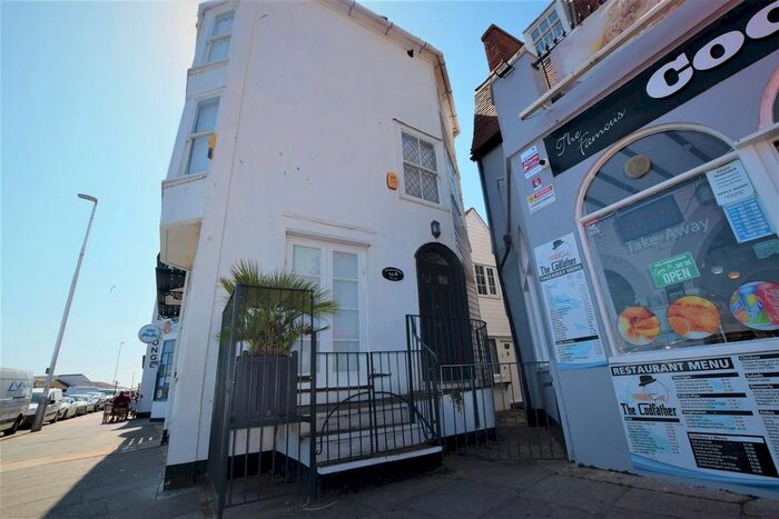 2 Bedroom Town House To Rent In East Parade, Hastings, TN34