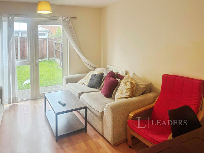 4 Bedroom Town House To Rent In Hitchen Street, Manchester, M13