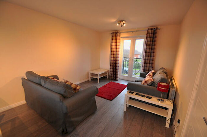 3 Bedroom Apartment To Rent In Lancelot Court, Hull, North Humberside, HU9