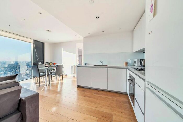 2 Bedroom Flat To Rent In Walworth Road, Elephant And Castle, SE1