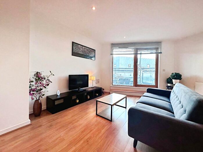 1 Bedroom Flat To Rent In Gateway South, Marsh Lane, Leeds, LS9