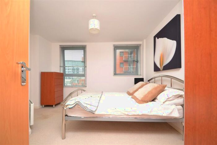 2 Bedroom Apartment To Rent In Faroe, City Island, Leeds, LS12