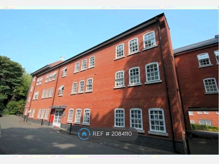 2 Bedroom Flat To Rent In Albany Gardens, Colchester, CO2