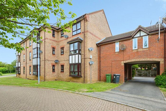 1 Bedroom Flat For Sale In Albany Walk, Peterborough, PE2