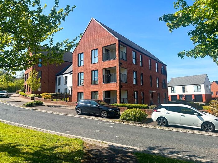2 Bedroom Flat For Sale In Parkside Crescent, Ketley, Telford, Shropshire, TF1