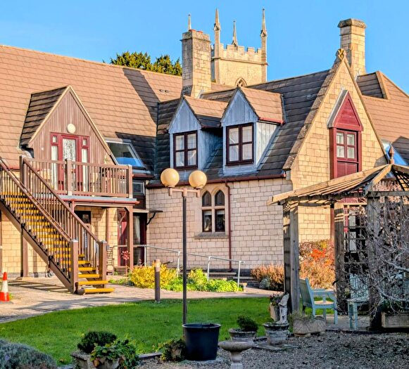 1 Bedroom Apartment For Sale In St Matthews Court, Cainscross, GL5